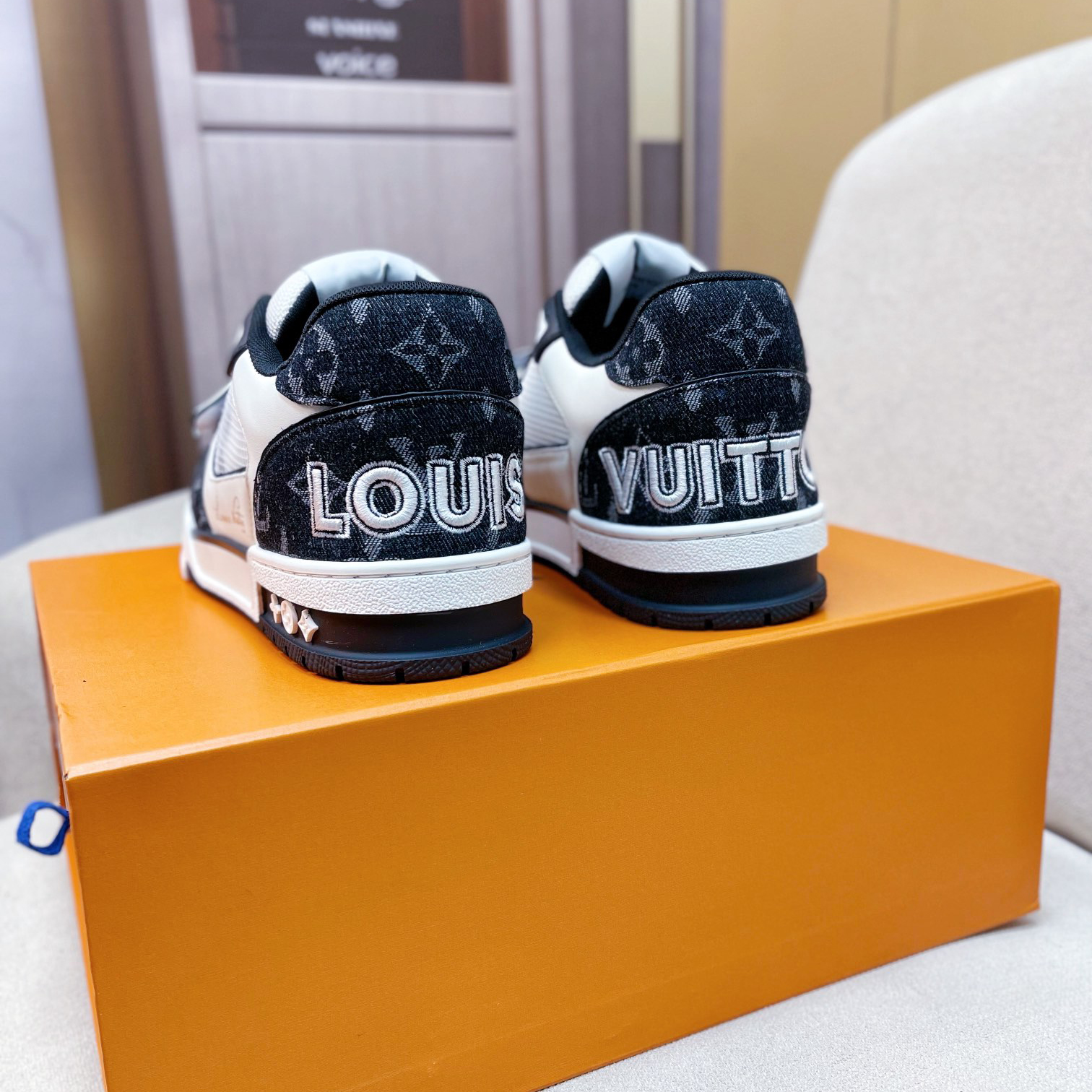 Louis Vuitton Trainer Sneaker(upon UK size) - DesignerGu