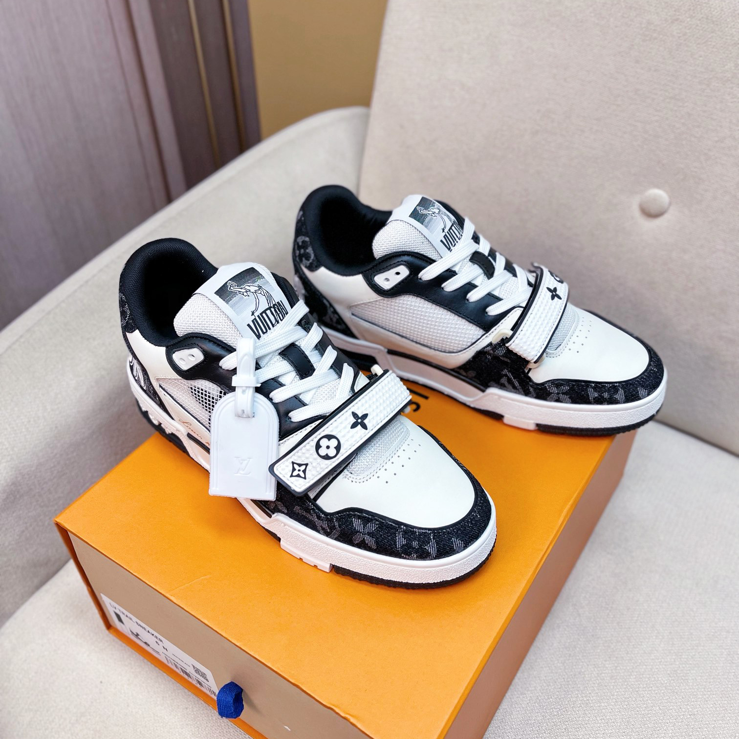 Louis Vuitton Trainer Sneaker(upon UK size) - DesignerGu