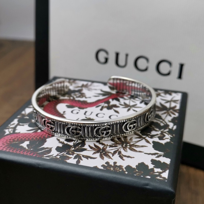 Gucci Bracelet With Double G In Silver - DesignerGu