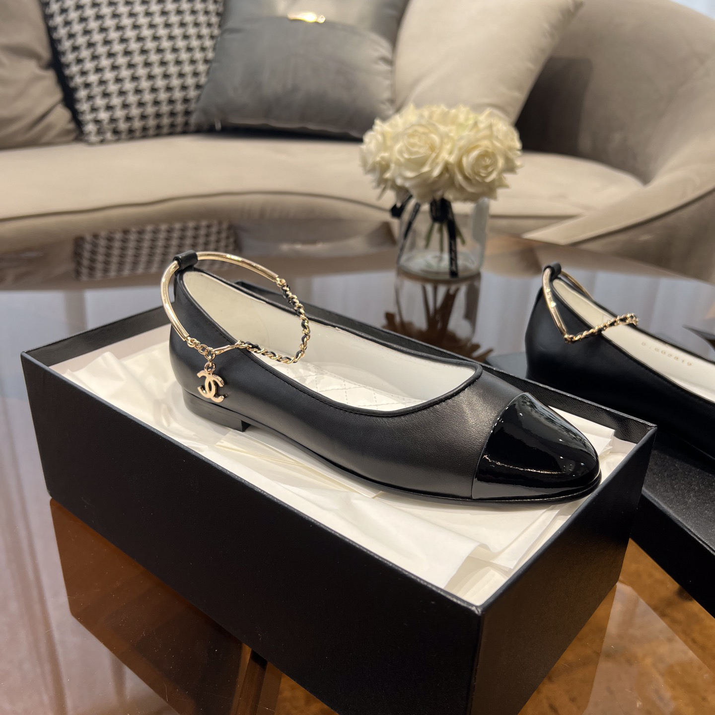 Dior Lambskin & Patent Calfskin Black Ballerinas - DesignerGu