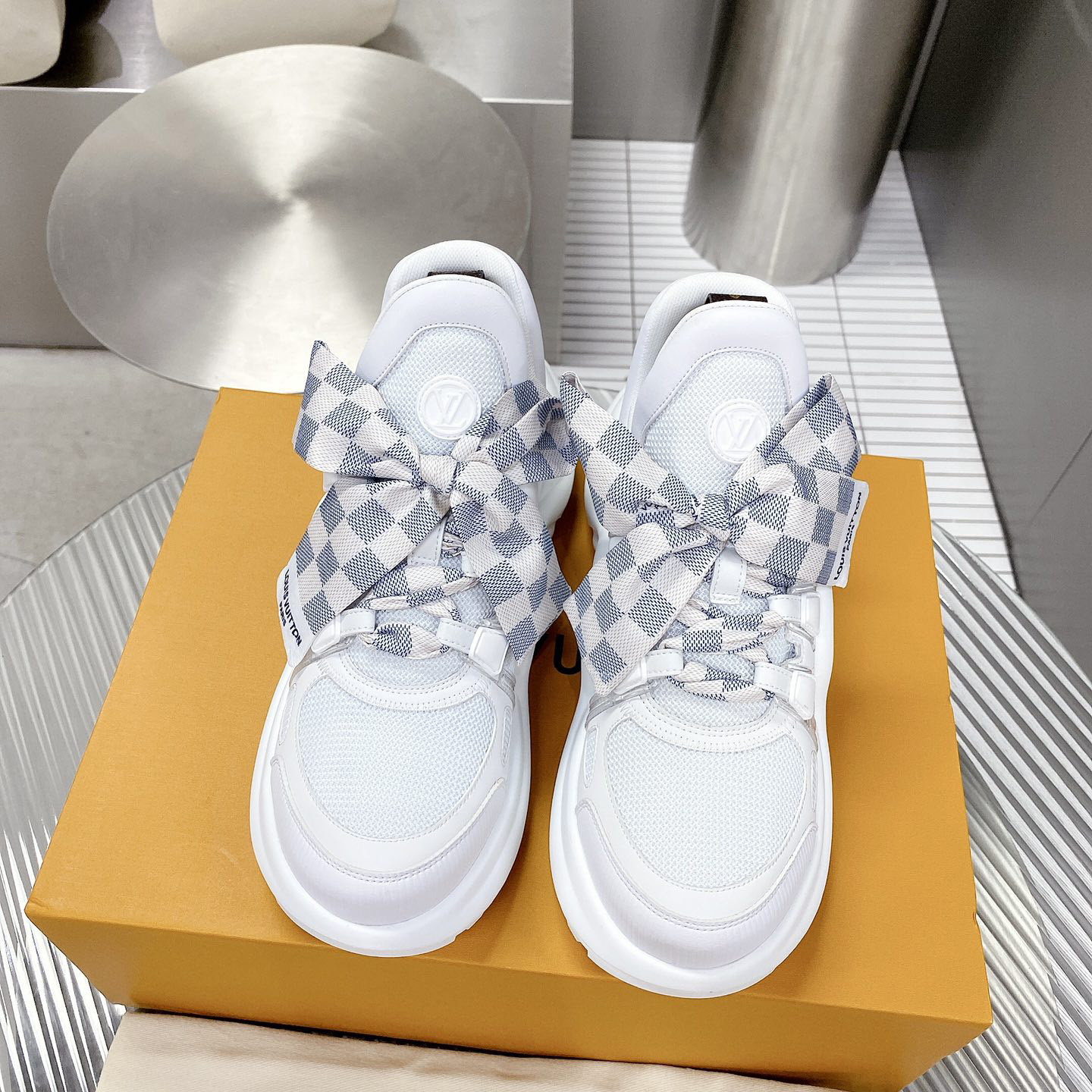 Louis Vuitton LV Archlight Sneaker - DesignerGu