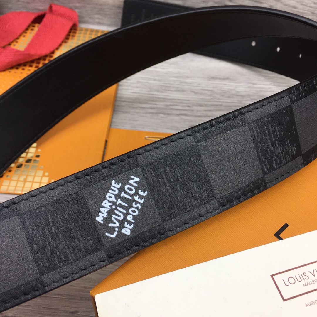 Louis Vuitton Shape 40MM Reversible Belt - DesignerGu