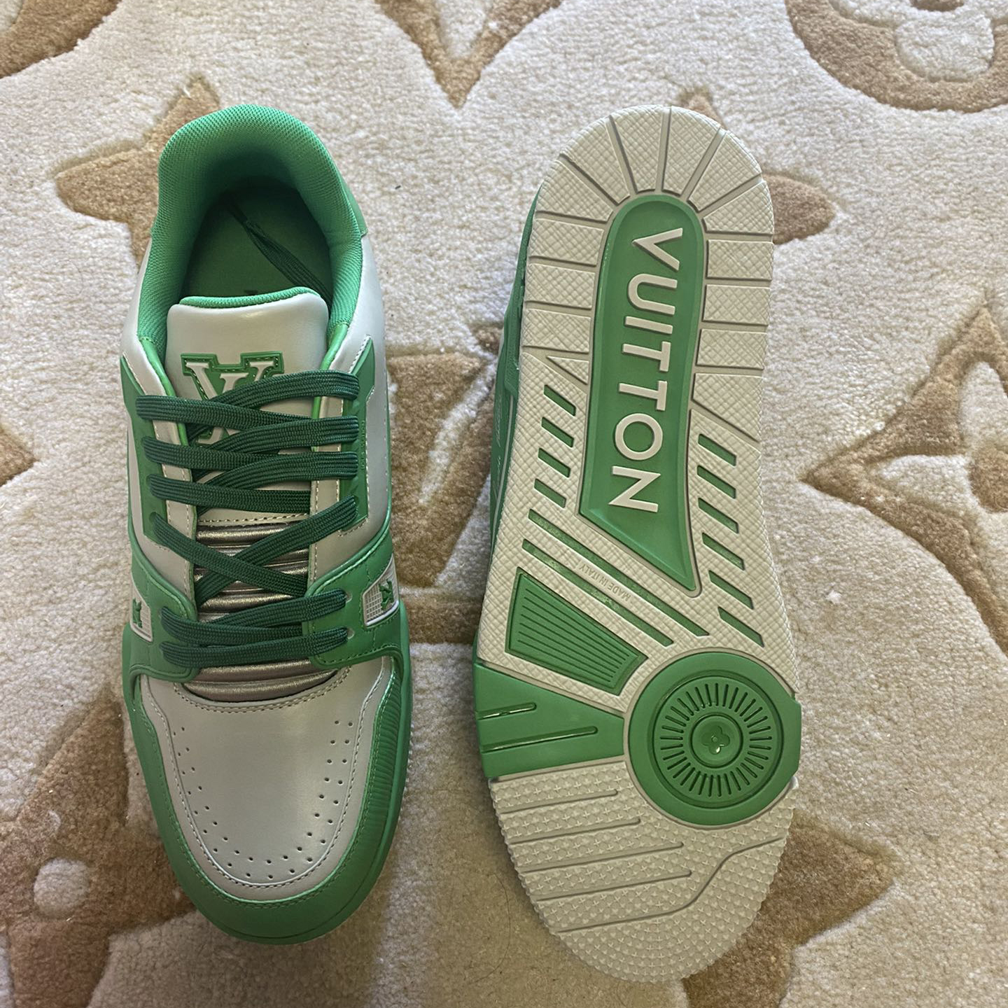 Louis Vuitton LV  Trainer Sneaker     1AA6V9 - DesignerGu