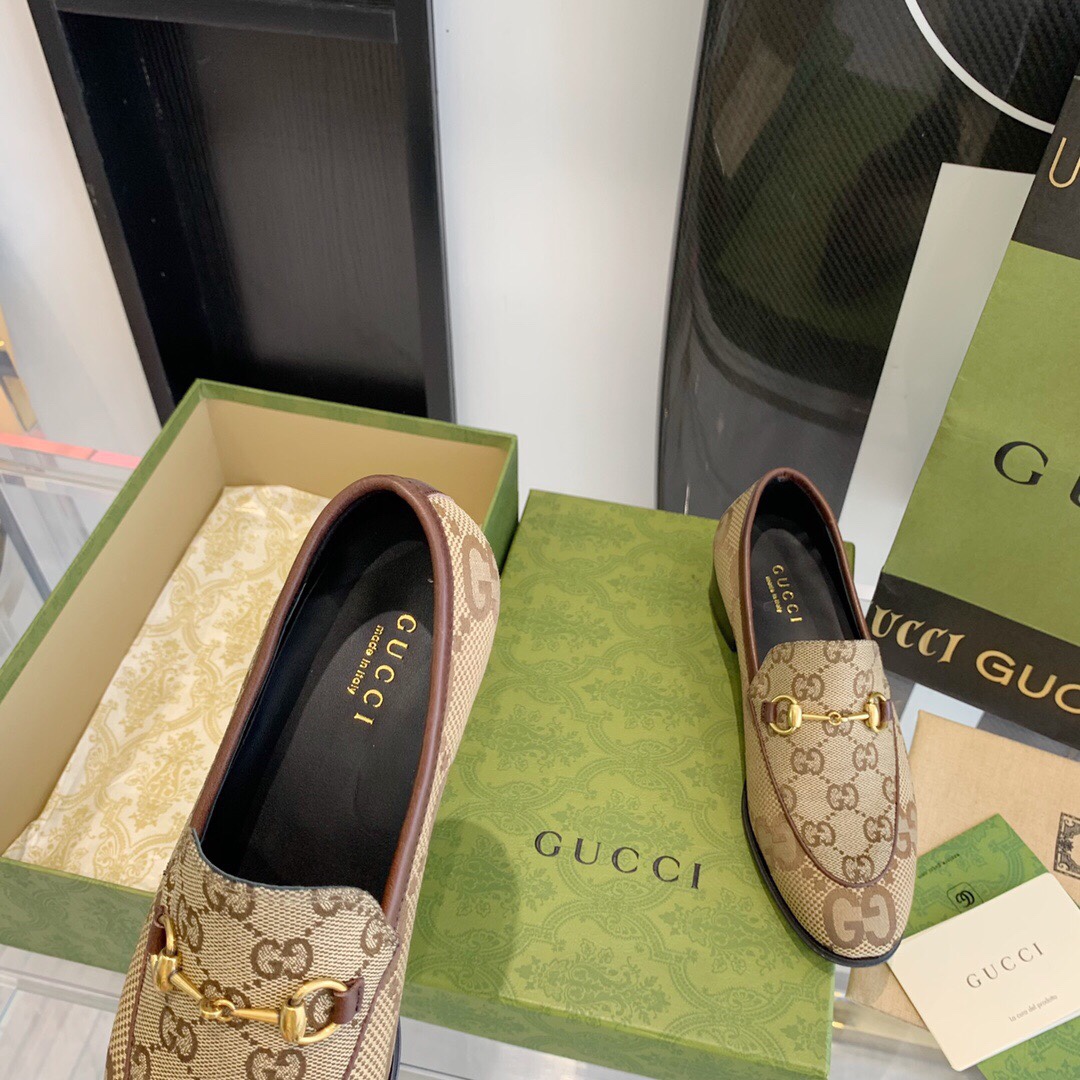 Gucci Women's Maxi GG Gucci Jordaan Loafer - DesignerGu