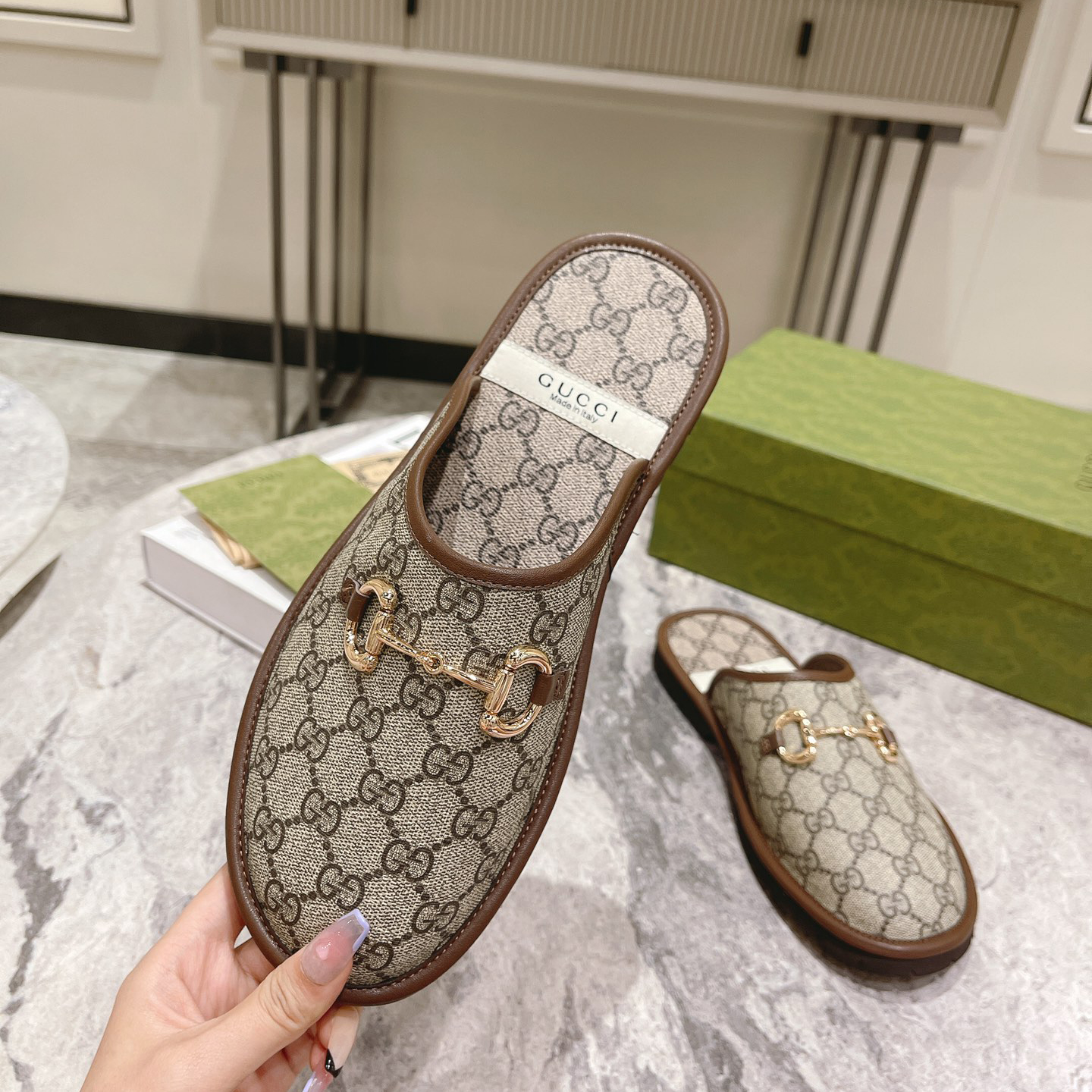 Gucci Men's Slipper With Horsebit - DesignerGu