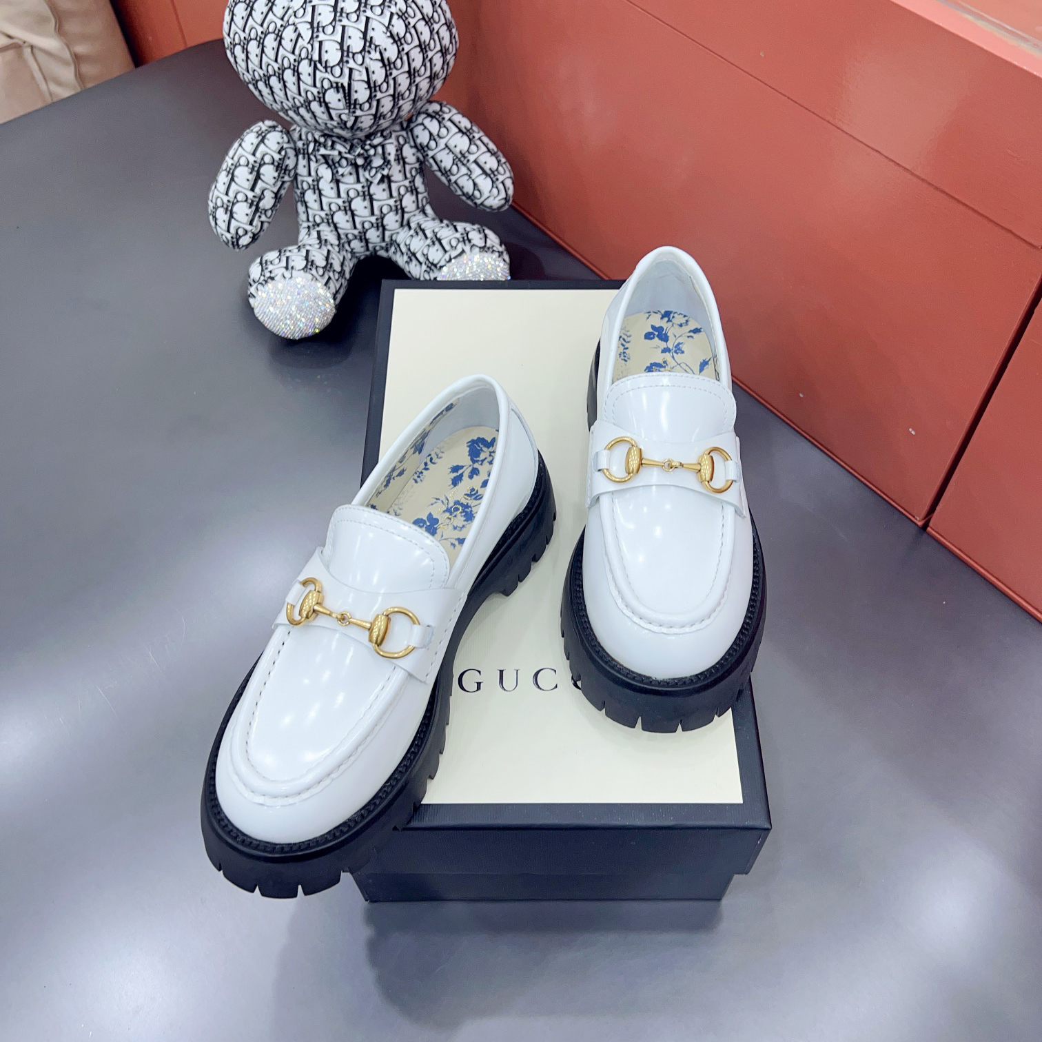 Gucci Leather Lug Sole Horsebit Loafer - DesignerGu