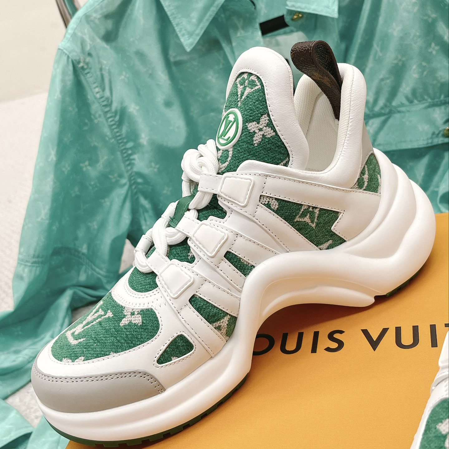 Louis Vuitton LV Archlight Sneaker     1AACT2 - DesignerGu