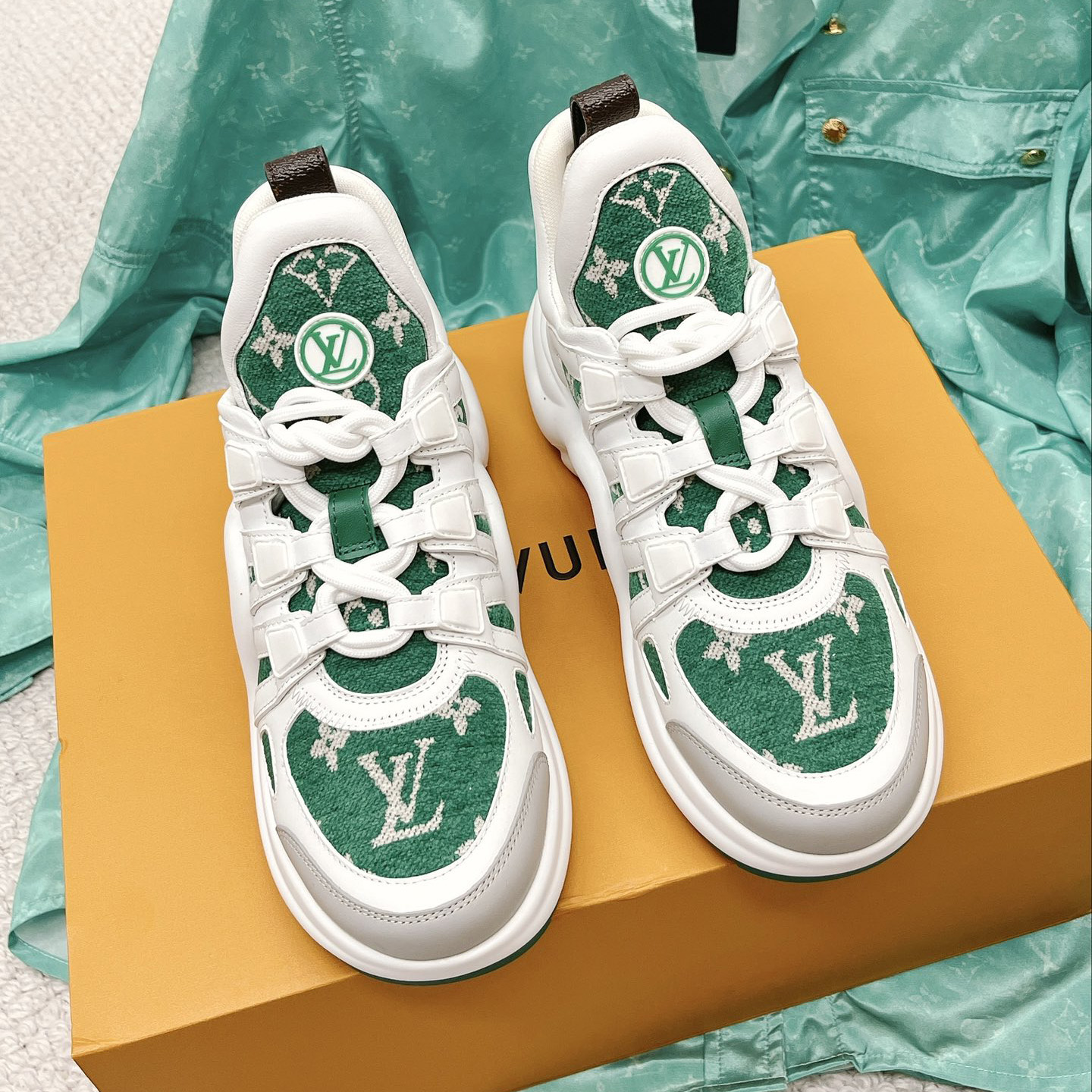 Louis Vuitton LV Archlight Sneaker     1AACT2 - DesignerGu