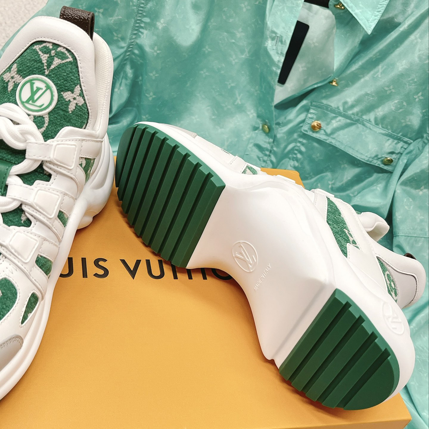 Louis Vuitton LV Archlight Sneaker     1AACT2 - DesignerGu