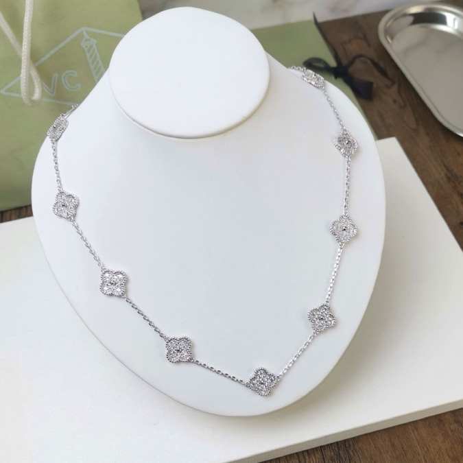 Van Cleef & Arpels Long Necklace - DesignerGu