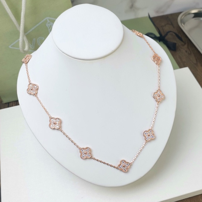 Van Cleef & Arpels Long Necklace - DesignerGu