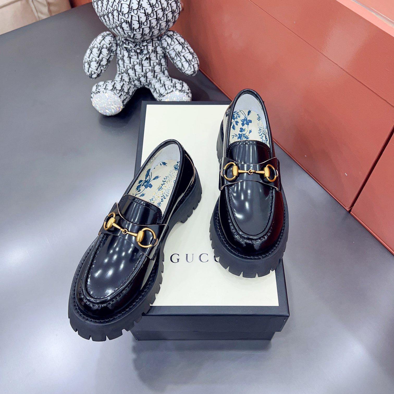 Gucci Leather Lug Sole Horsebit Loafer - DesignerGu