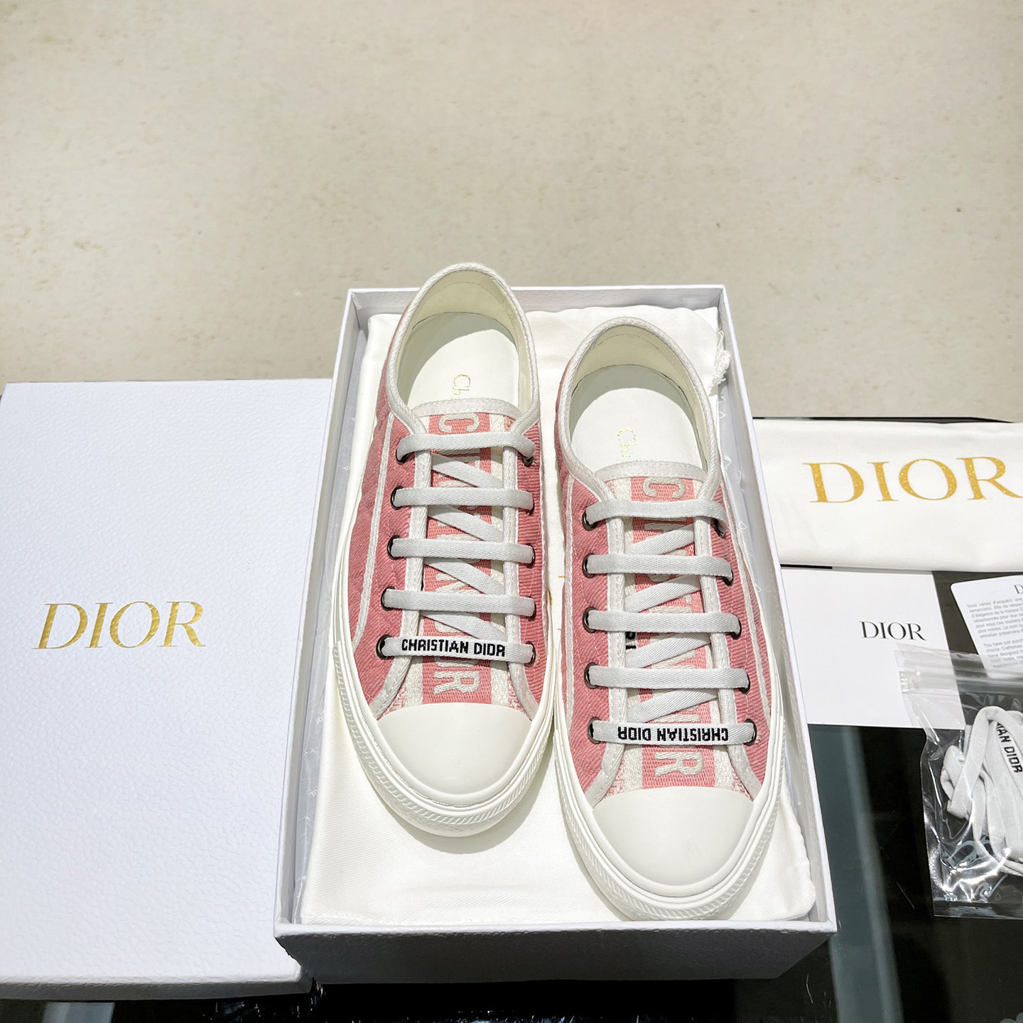 Dior Walk'n' Dior  Sneaker - DesignerGu