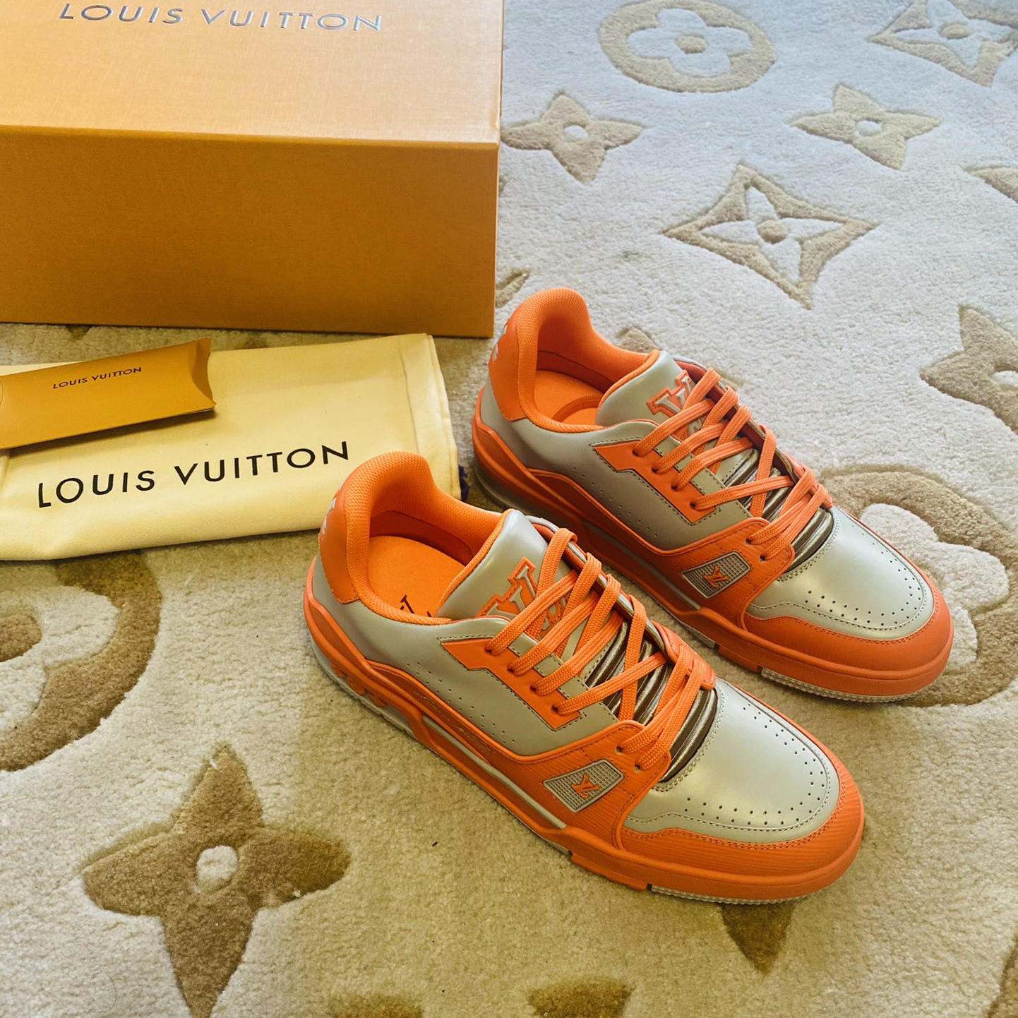 Louis Vuitton LV  Trainer Sneaker     1AA6T1 - DesignerGu