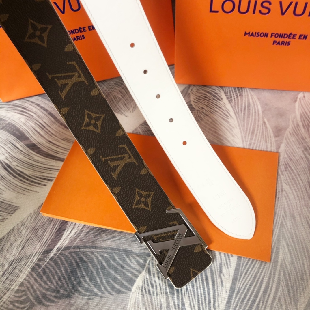 Louis Vuitton LV Pyramide Cities Exclusive 40MM Reversible Belt—Beijing - DesignerGu