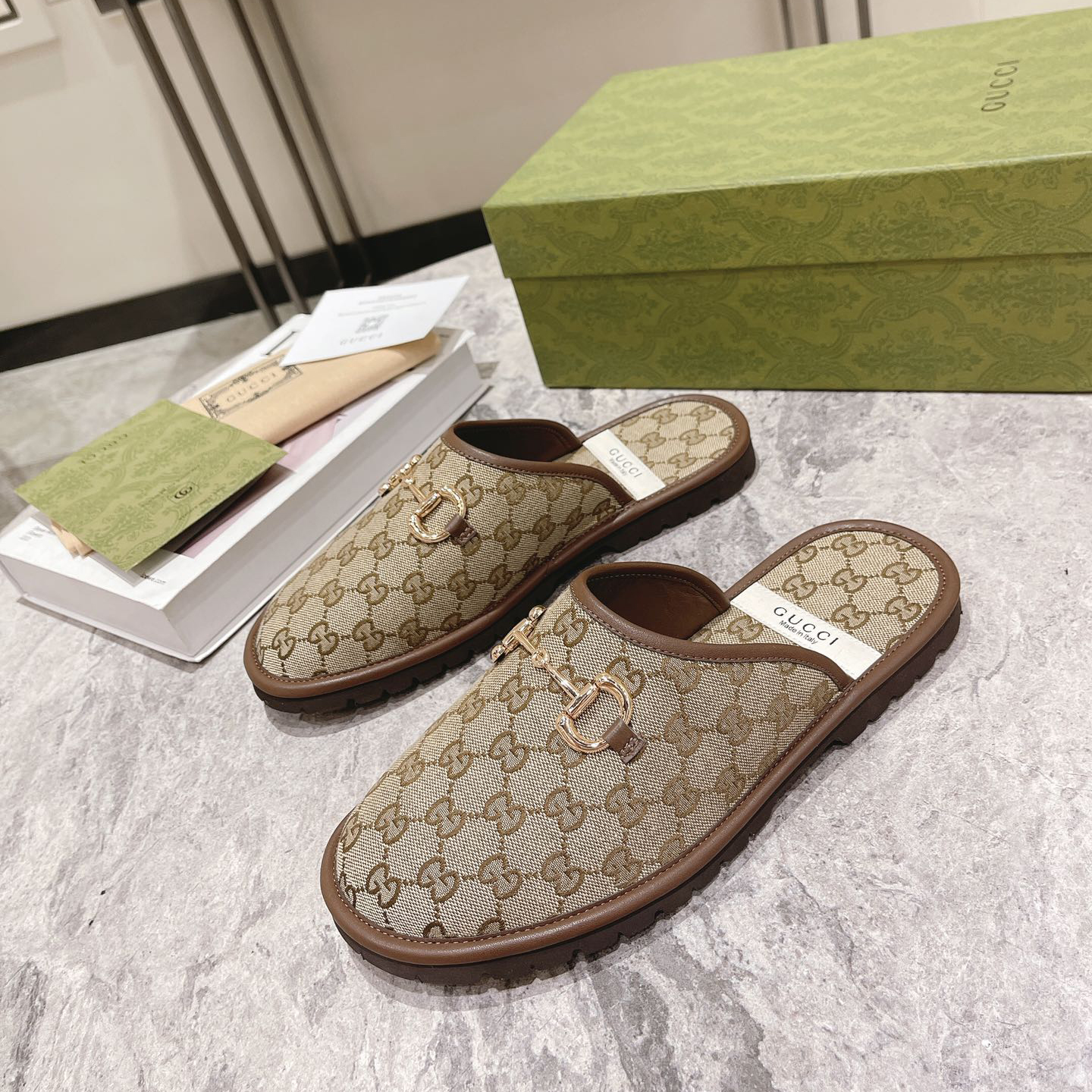 Gucci Men's Slipper With Horsebit - DesignerGu