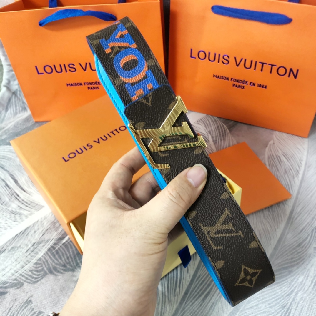 Louis Vuitton LV Pyramide Cities Exclusive 40MM Reversible Belt—New York - DesignerGu