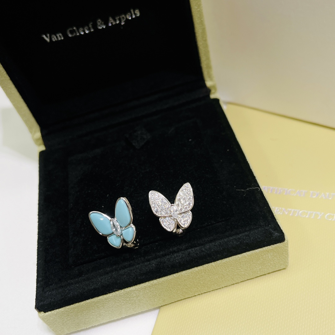 Van Cleef & Arpels Two Butterfly Earrings - DesignerGu