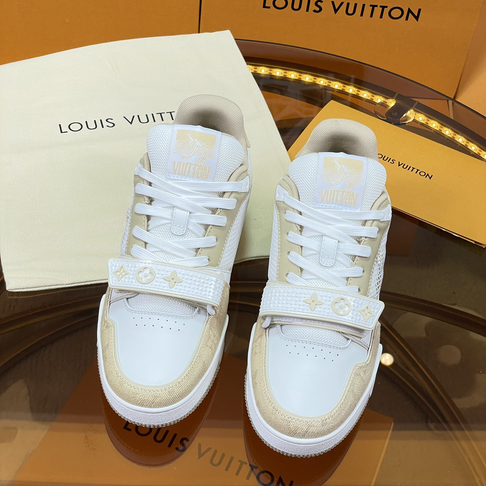 Louis Vuitton LV  Trainer Sneaker    1A9ZC7 - DesignerGu