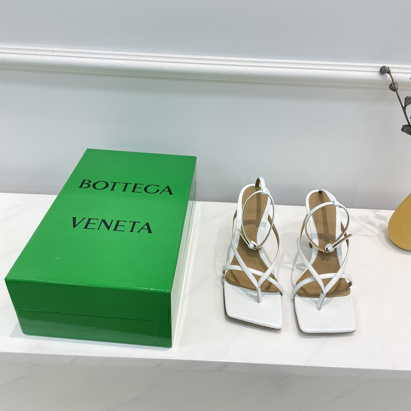 Bottega Veneta Stretch Leather Sandals In Optic White - DesignerGu