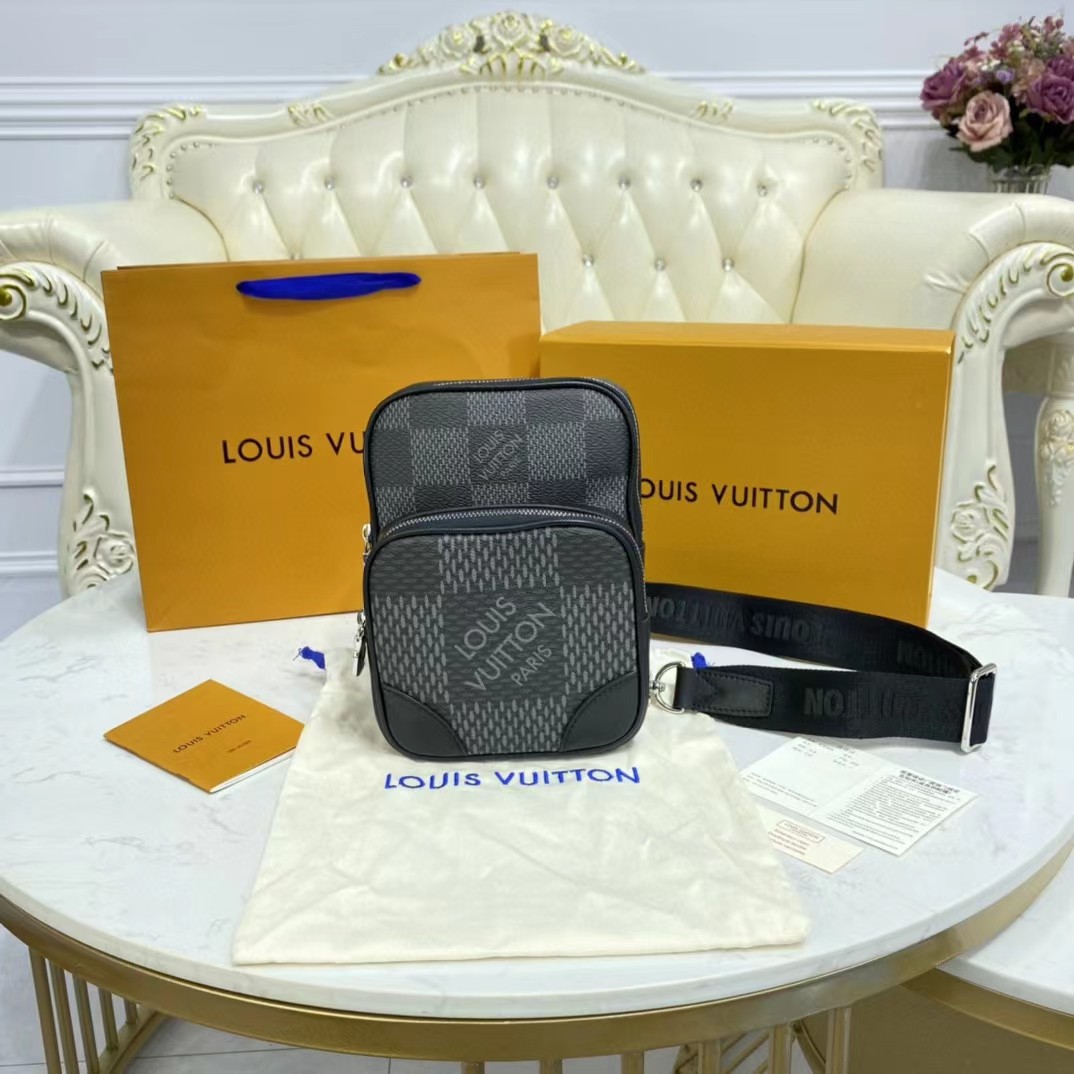 Louis Vuitton Amazone Sling Bag(17-21-6cm) - DesignerGu