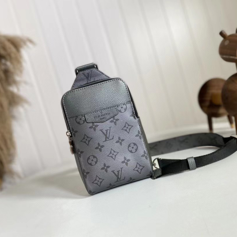 Louis Vuitton Outdoor Slingbag(13-21-5cm)   M30833 - DesignerGu