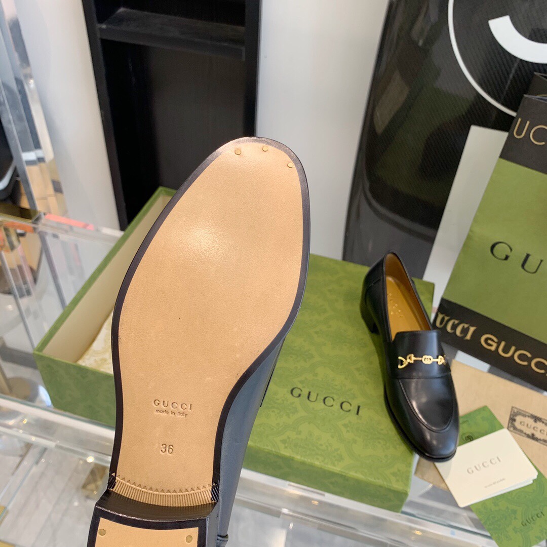 Gucci Women's Loafer With Horsebit - DesignerGu