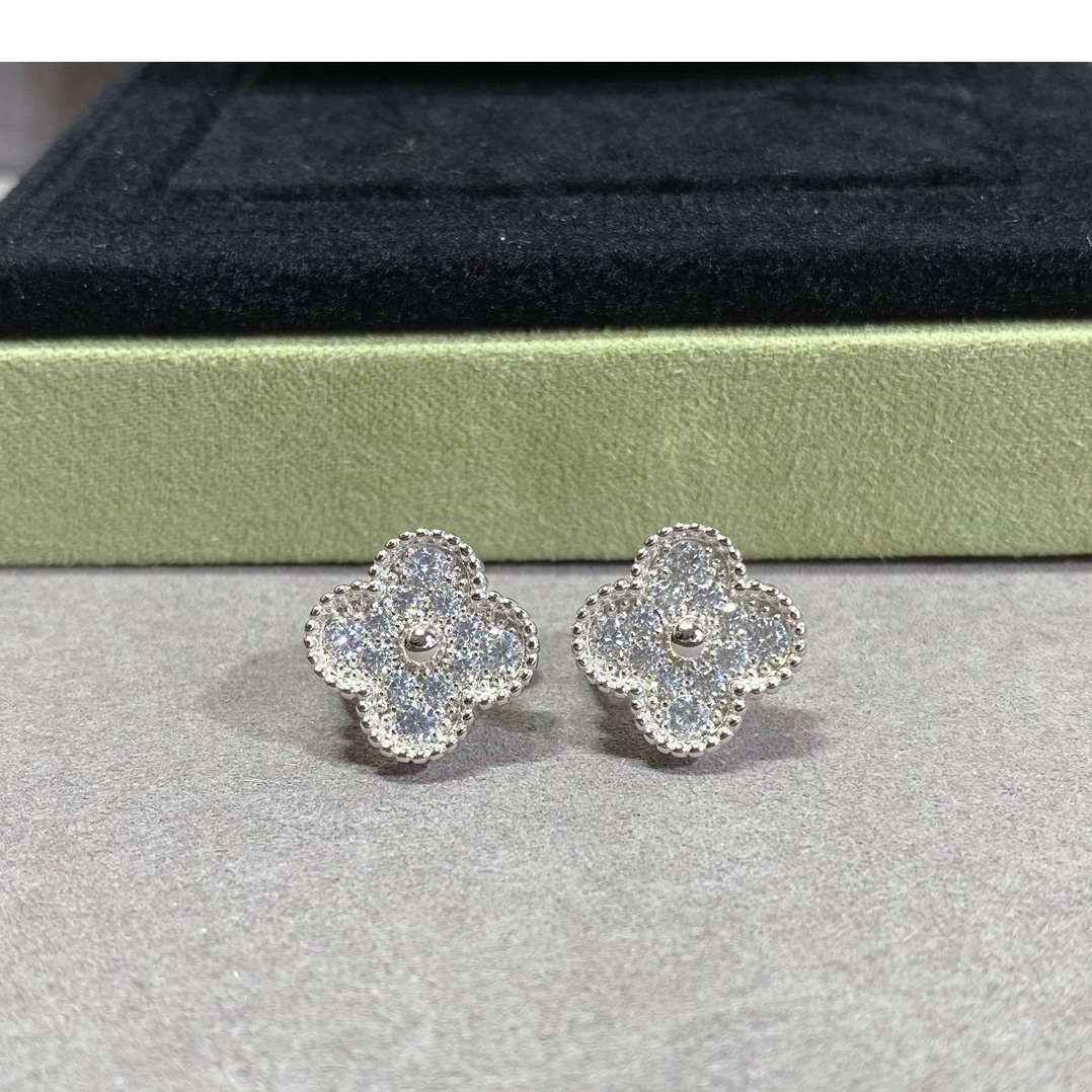 Van Cleef & Arpels Vintage Alhambra Earrings - DesignerGu