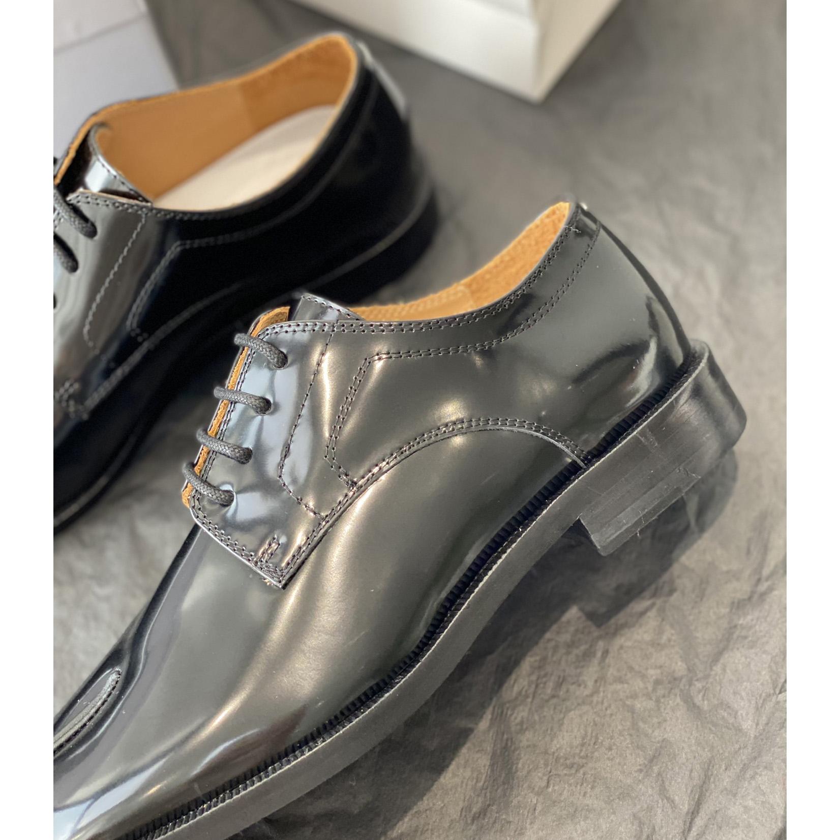 Maison Margiela Tabi Leather Brogues - DesignerGu