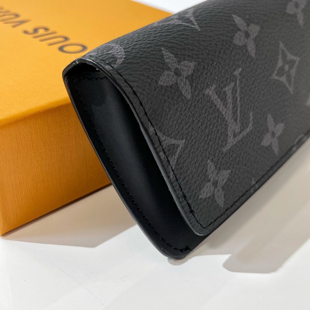 Louis Vuitton Woody Glasses Case   GI0296 - DesignerGu