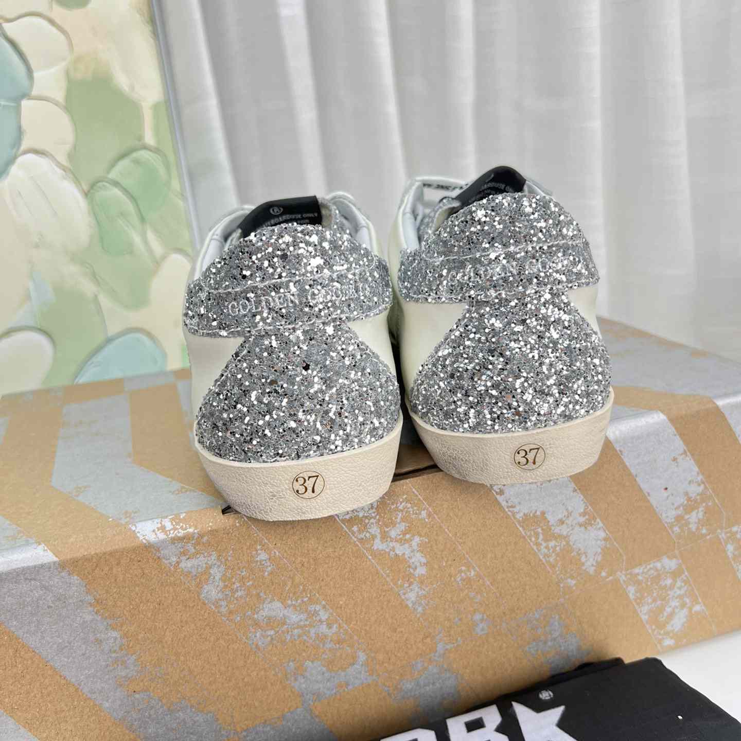 Golden Goose Super-Star Sneakers - DesignerGu