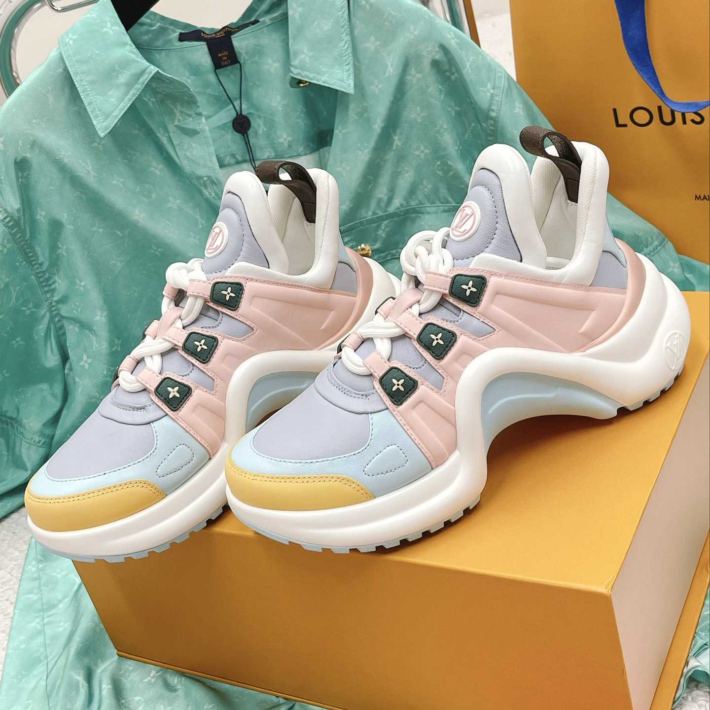 Louis Vuitton LV Archlight Sneaker        - DesignerGu