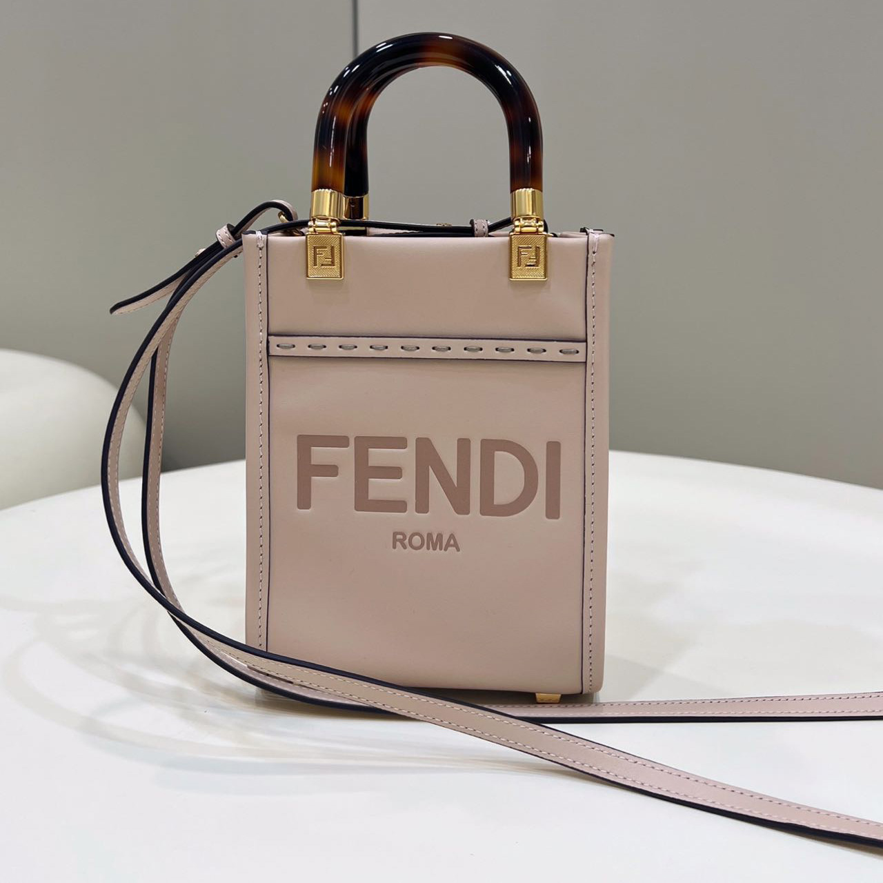 Fendi Mini Sunshine Shopper Bag In Pale Pink Leather(13-18-6.5CM) - DesignerGu