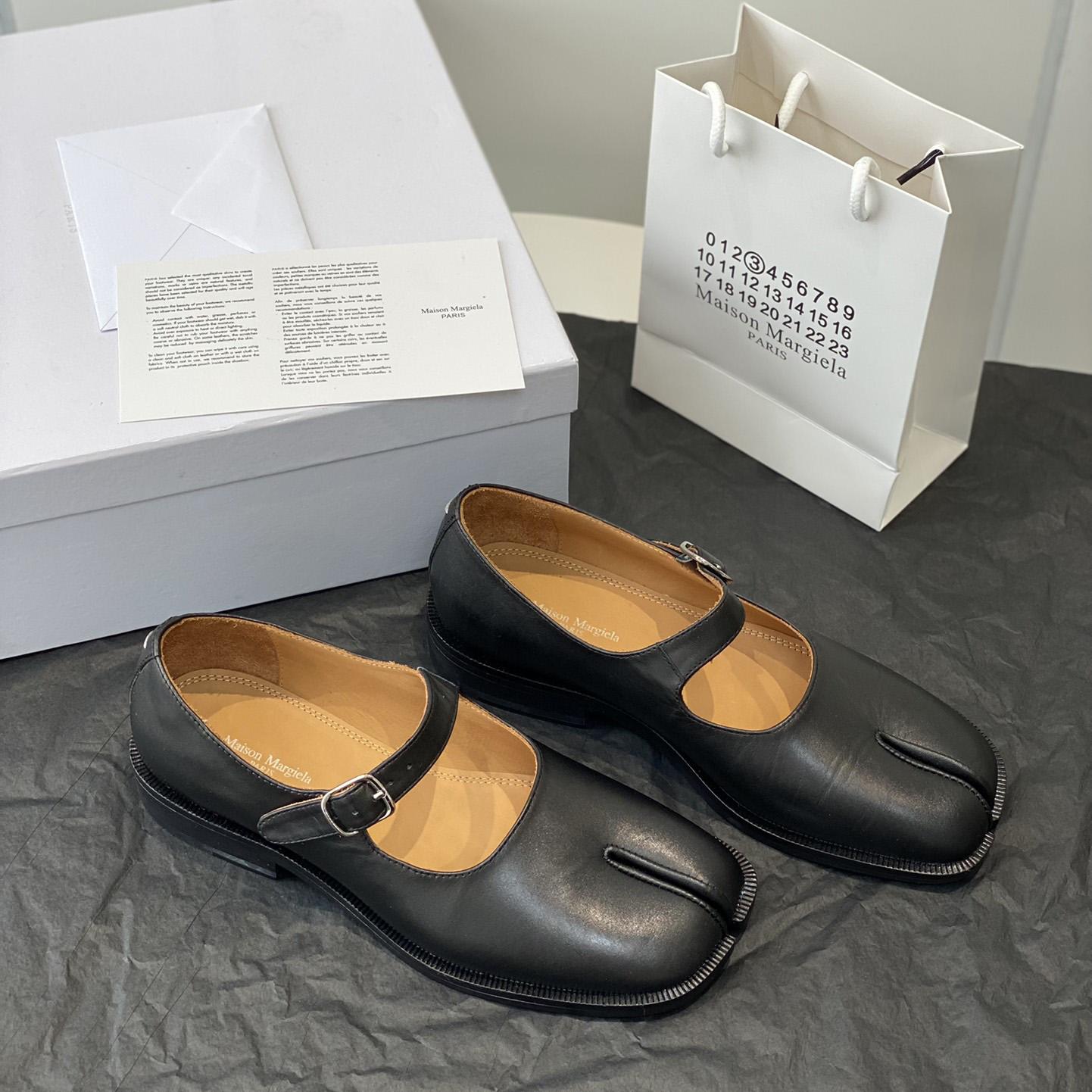 Maison Margiela Tabi Leather Mary Jane Shoes - DesignerGu