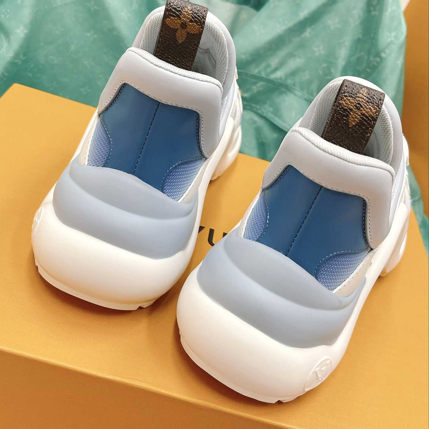 Louis Vuitton LV Archlight Sneaker       1A9RVH - DesignerGu