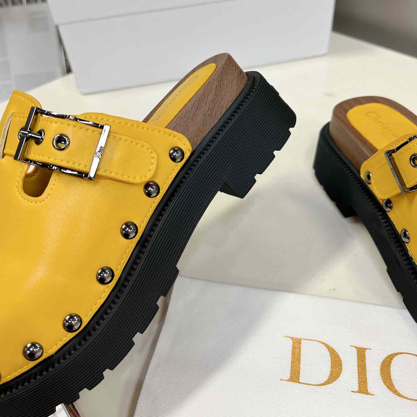 Dior Diorquake Clog - DesignerGu