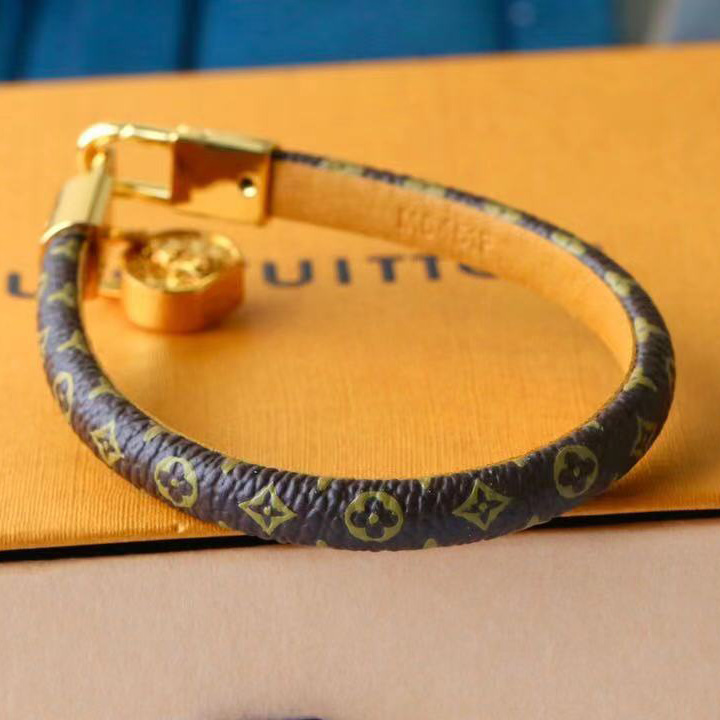 Louis Vuitton LV Cannes Bracelet      - DesignerGu