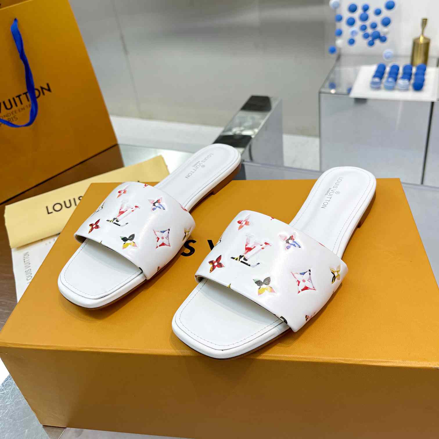 Louis Vuitton Revival Flat Mule     1AAORI - DesignerGu