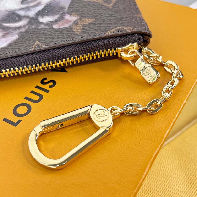 Louis Vuitton Key Pouch     M62650 - DesignerGu