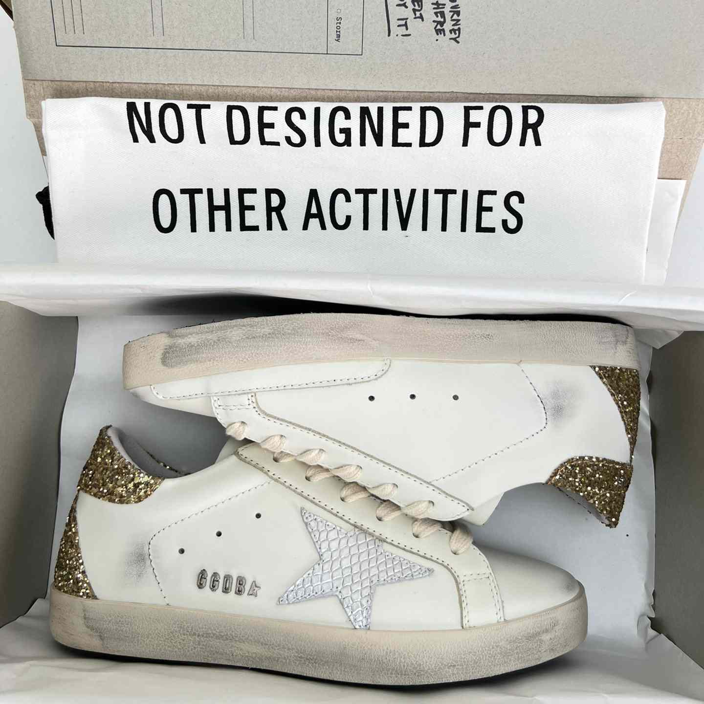 Golden Goose Super-Star Sneakers - DesignerGu