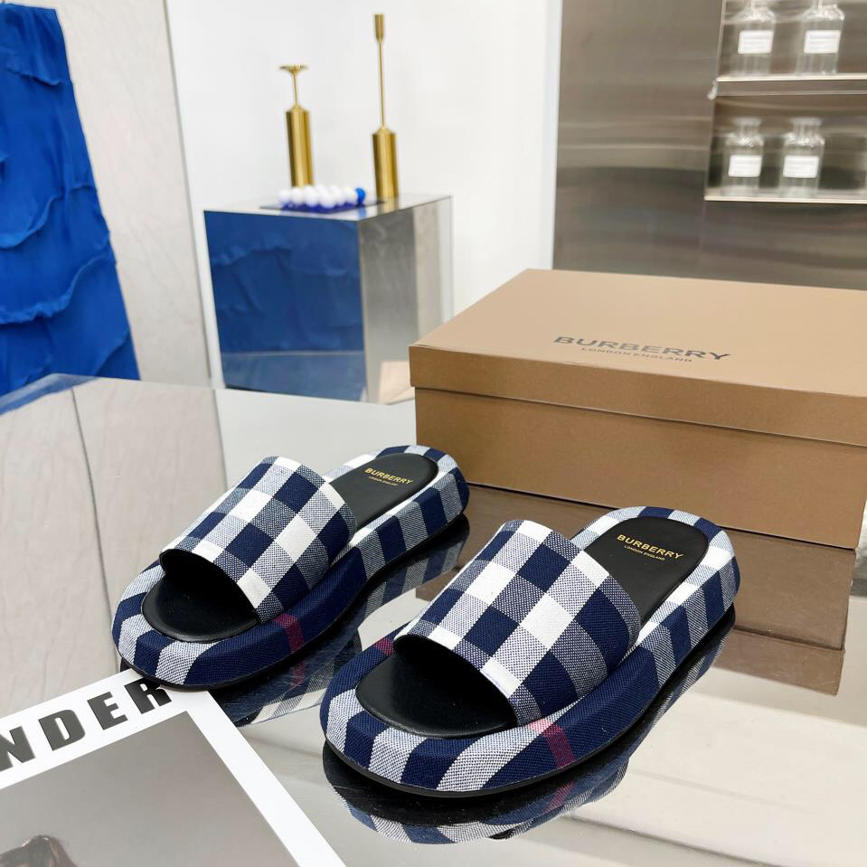 Burberry Check Cotton Slides - DesignerGu