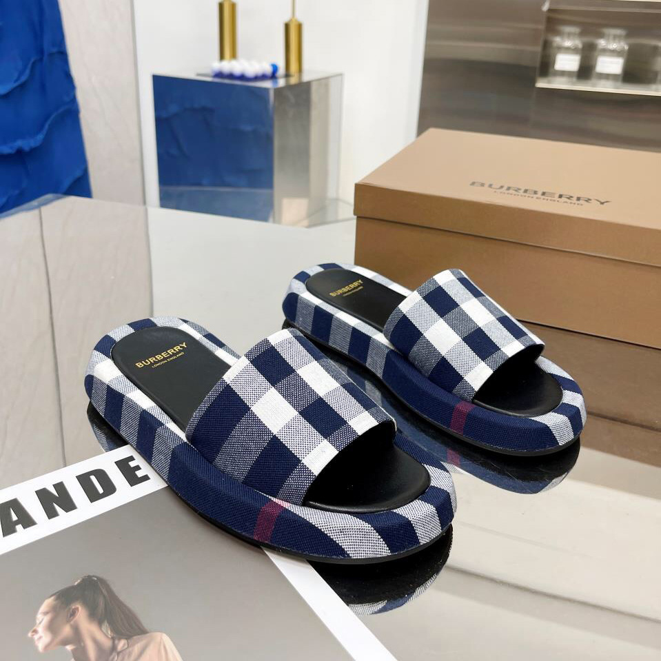 Burberry Check Cotton Slides - DesignerGu