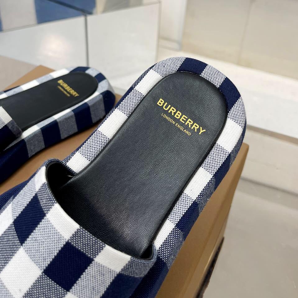 Burberry Check Cotton Slides - DesignerGu