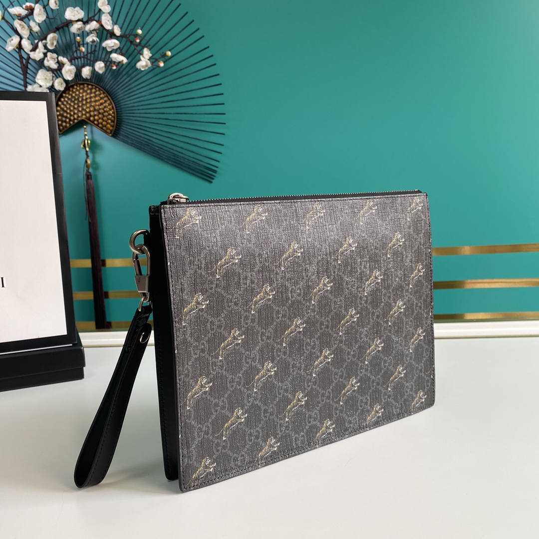 Gucci Black GG Pouch(28-22-3.5cm) - DesignerGu