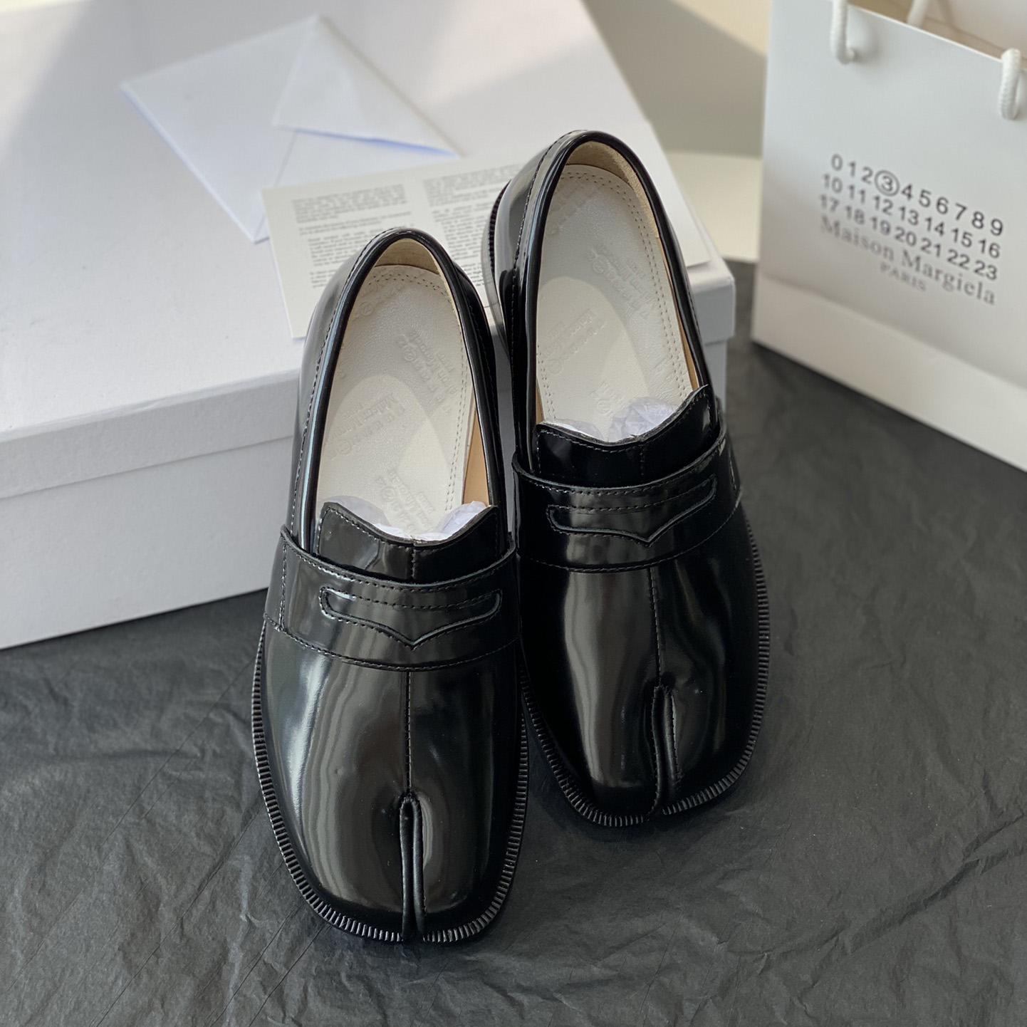 Maison Margiela Tabi Leather Loafers - DesignerGu