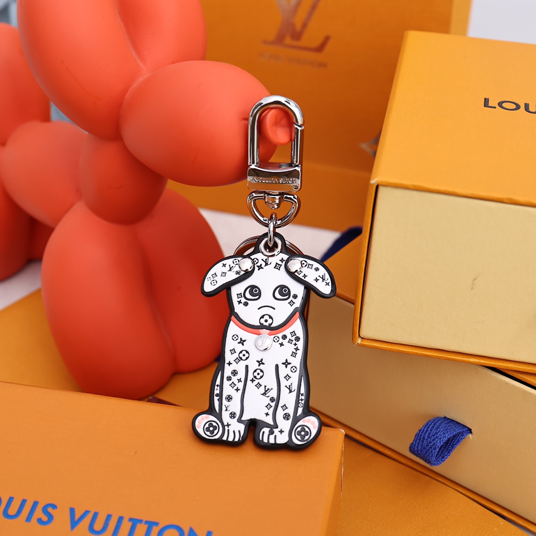 Louis Vuitton  LV Dalmata Key Holder & Bag Charm    M00746 - DesignerGu