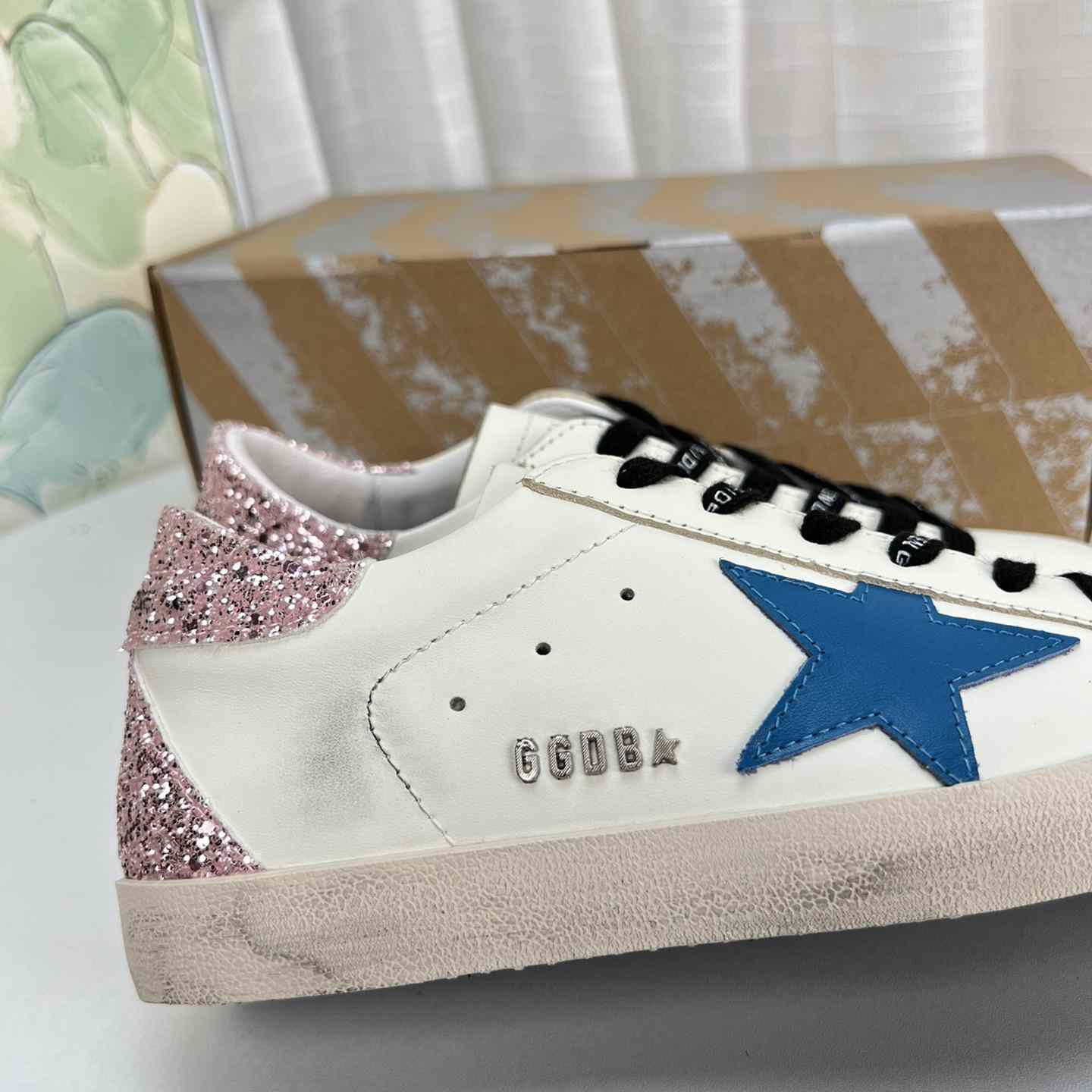 Golden Goose Super-Star Sneakers - DesignerGu