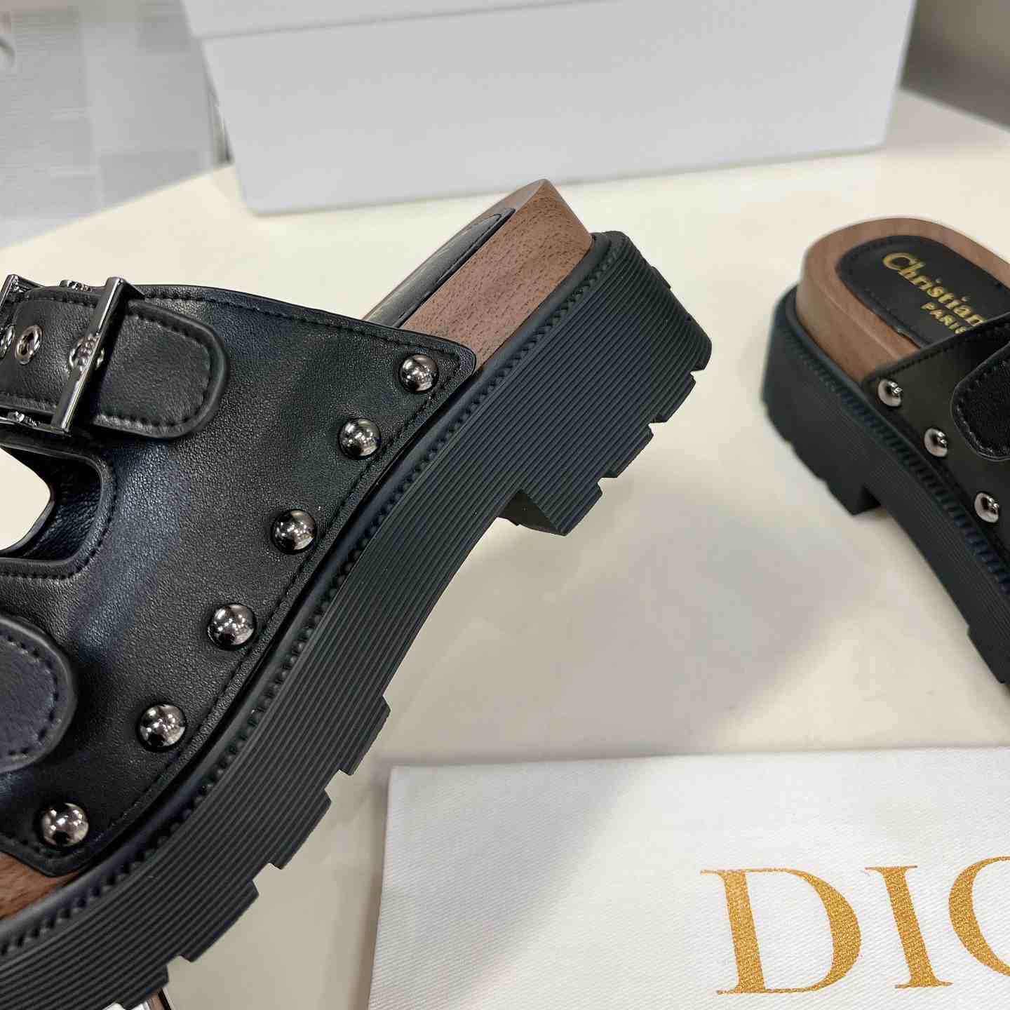 Dior Diorquake Strap Sandal - DesignerGu