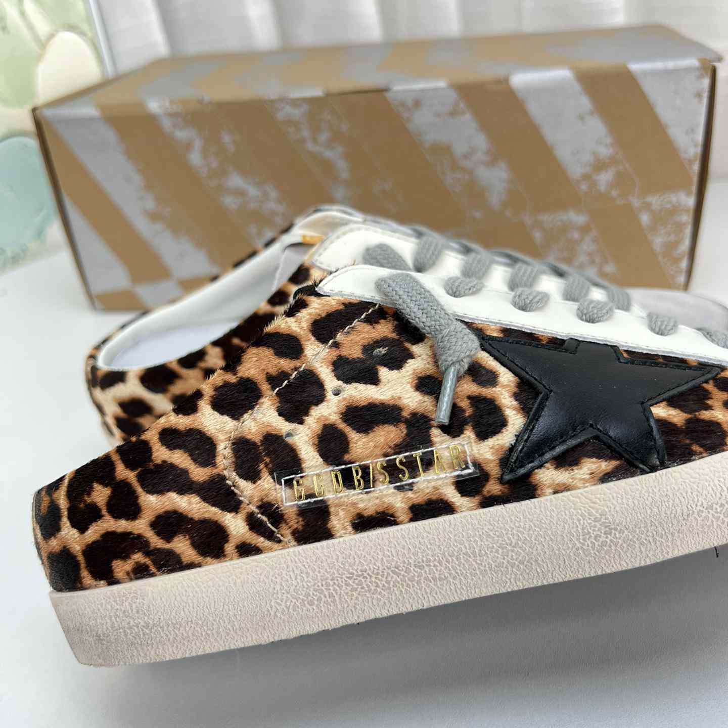 Golden Goose Super-Star Sabots In Leopard-Print Pony Skin With Black Leather Star And Ice-Gray Suede Tongue - DesignerGu