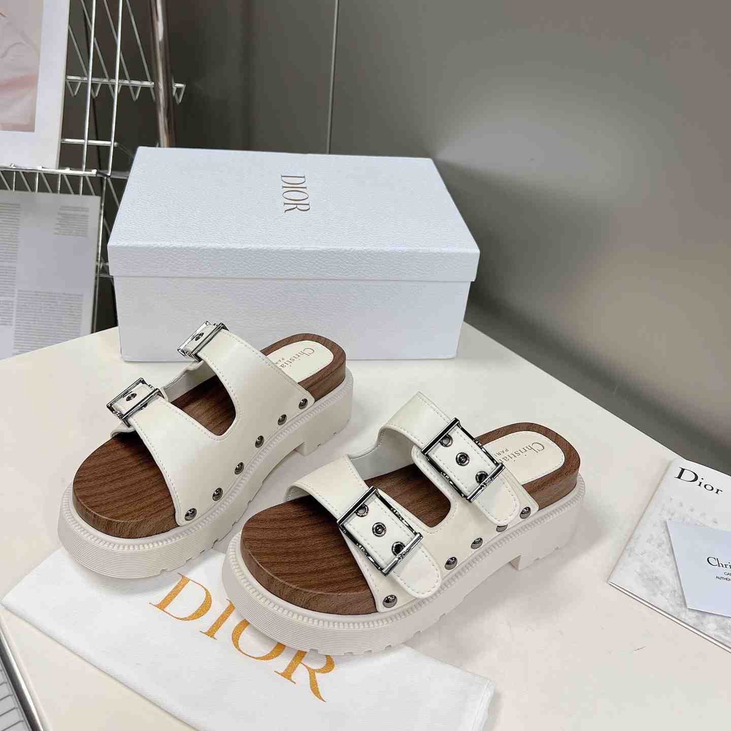 Dior Diorquake Strap Sandal - DesignerGu